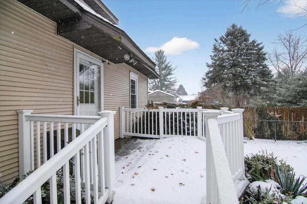 289 Lyon Lake Road Fredonia Township, MI 49068