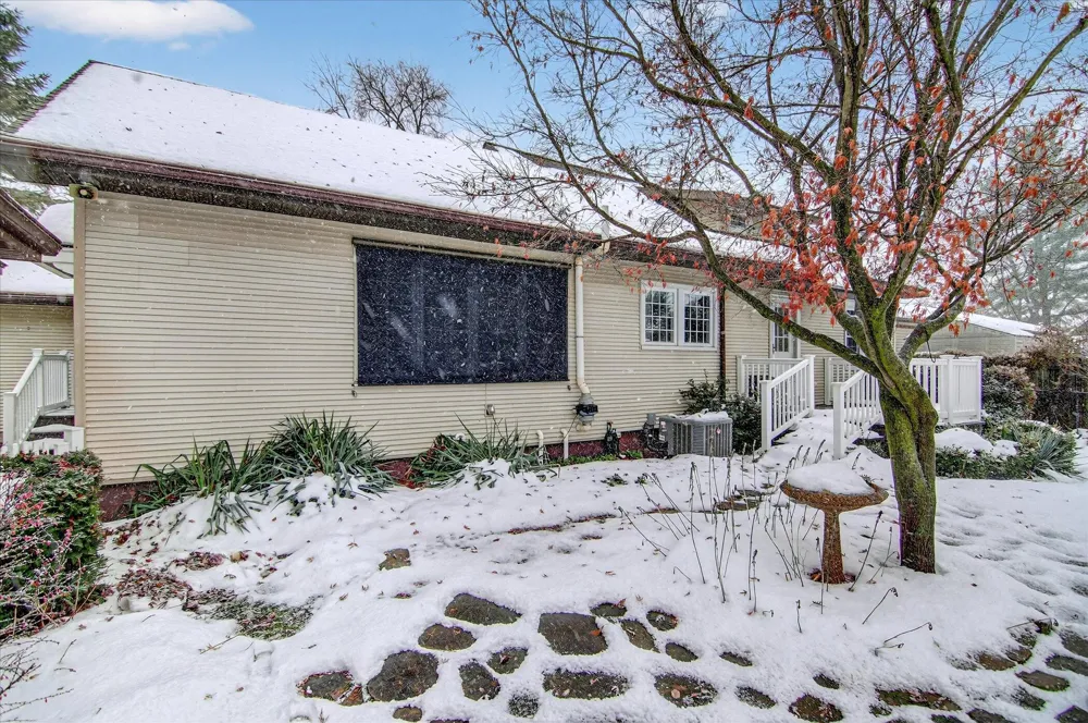 289 Lyon Lake Road Fredonia Township, MI 49068