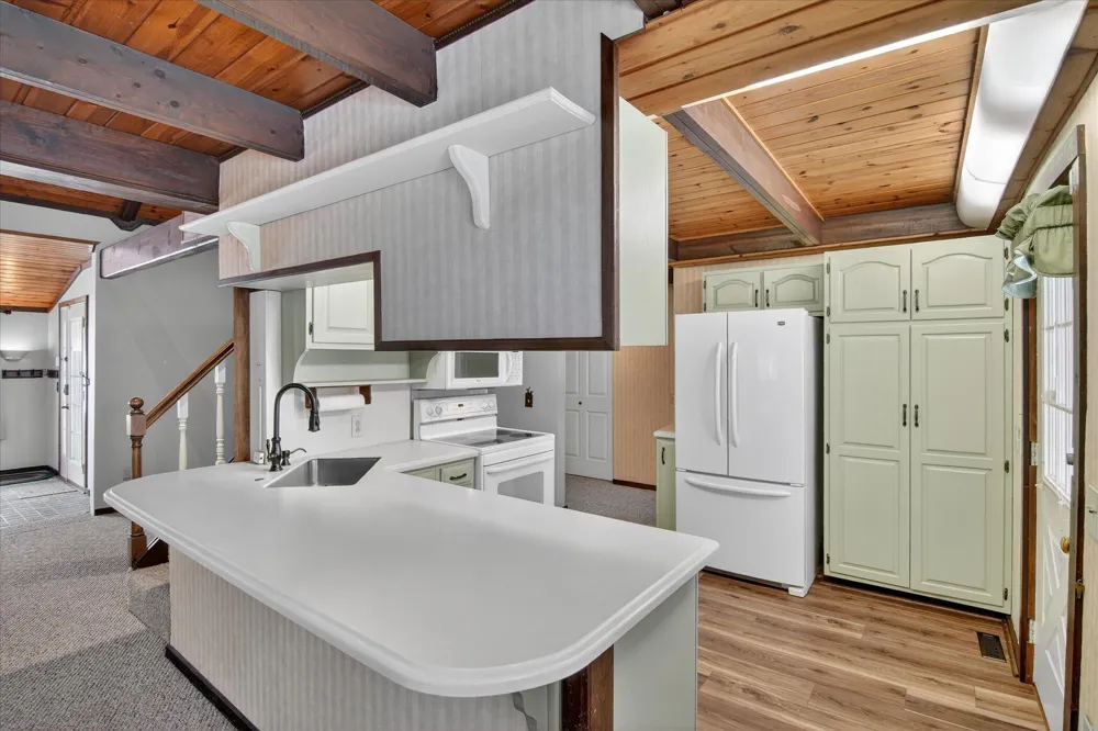 289 Lyon Lake Road Fredonia Township, MI 49068