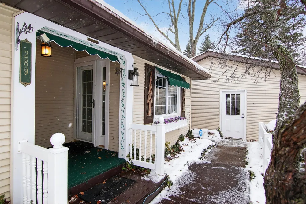 289 Lyon Lake Road Fredonia Township, MI 49068