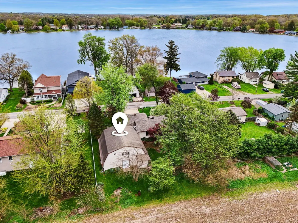 289 Lyon Lake Road Fredonia Township, MI 49068