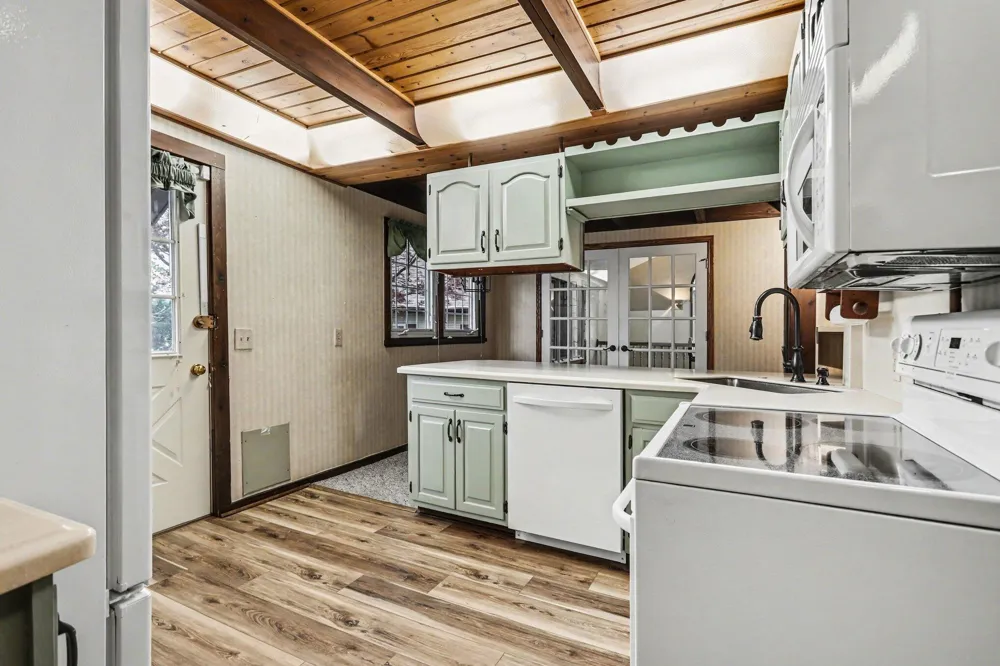 289 Lyon Lake Road Fredonia Township, MI 49068