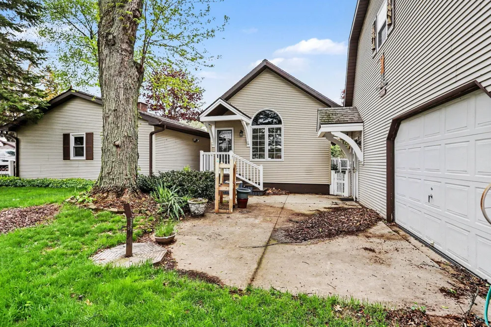 289 Lyon Lake Road Fredonia Township, MI 49068