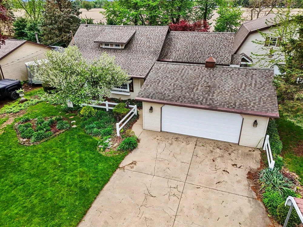 289 Lyon Lake Road Fredonia Township, MI 49068