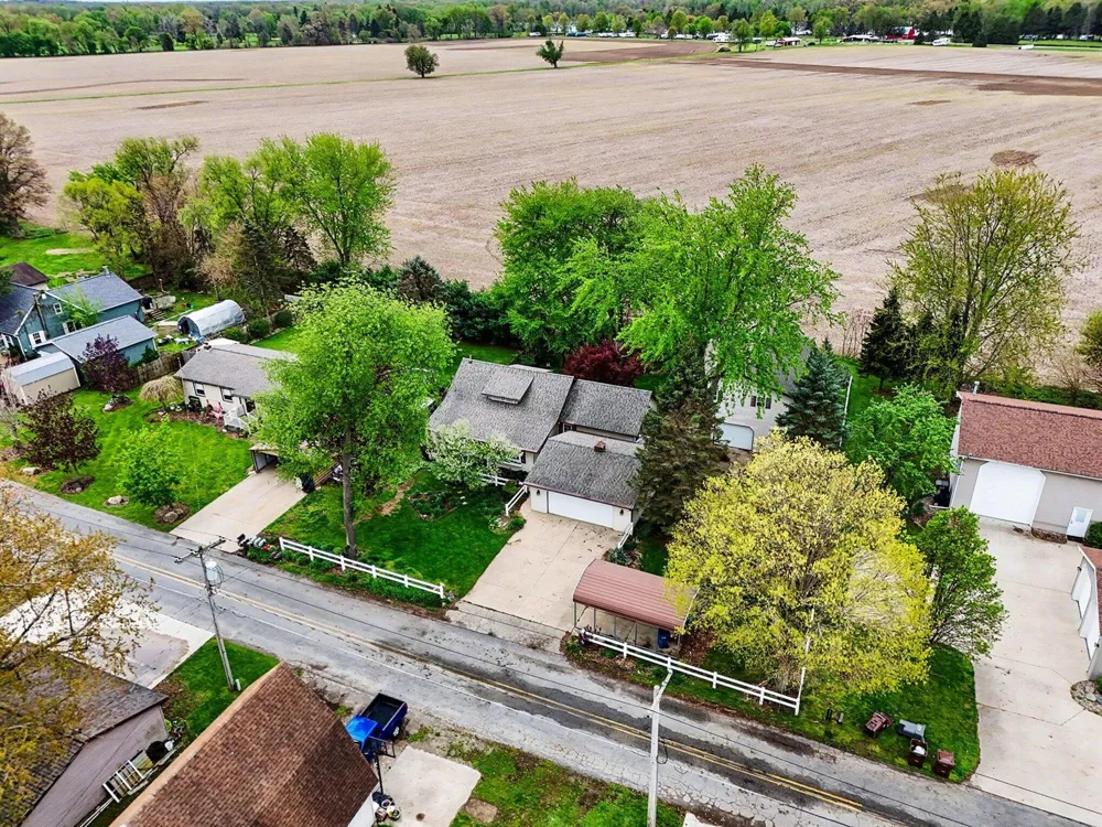 289 Lyon Lake Road Fredonia Township, MI 49068
