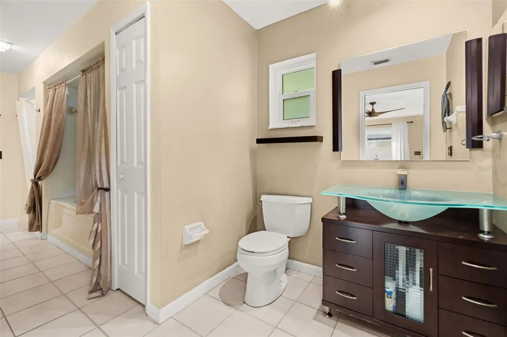 204 BLUE LAKE DRIVE Longwood, FL 32779