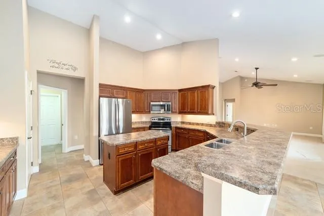 3305 NE 106TH STREET Anthony, FL 32617