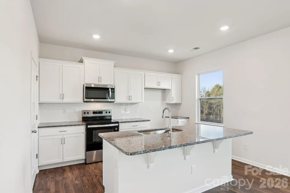 823 Adelston Lane Asheville, NC 28804