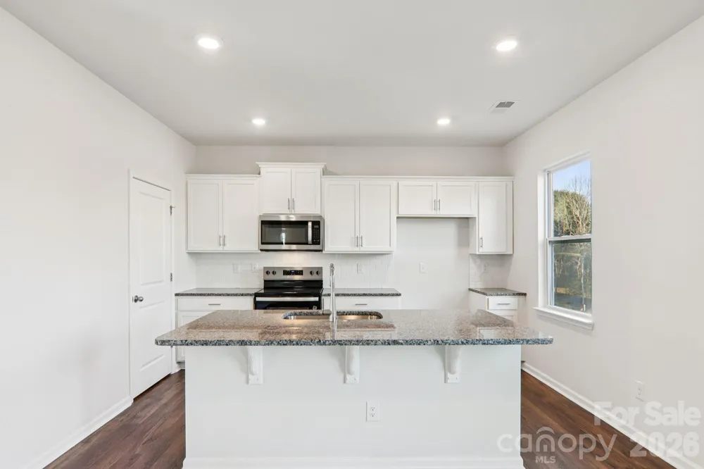 823 Adelston Lane Asheville, NC 28804