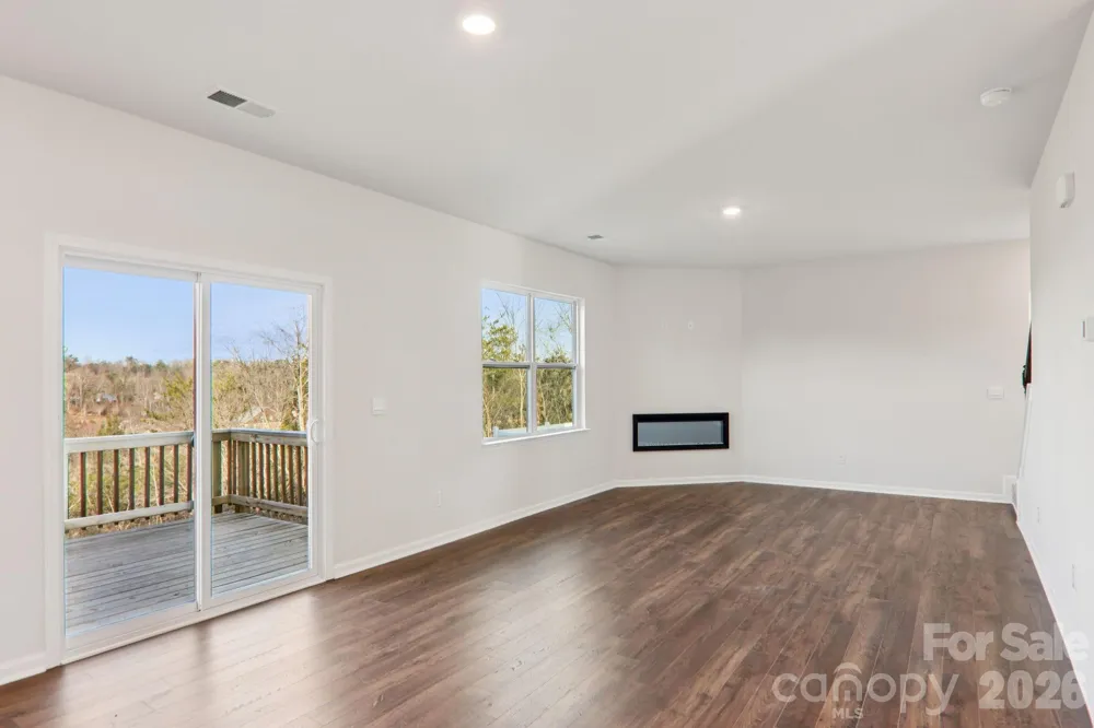 823 Adelston Lane Asheville, NC 28804