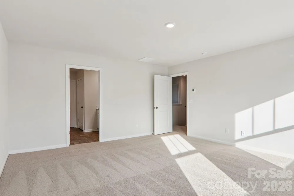 823 Adelston Lane Asheville, NC 28804