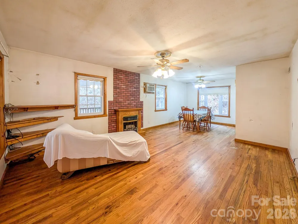 77 Griffith Branch Road Green Mountain, NC 28740