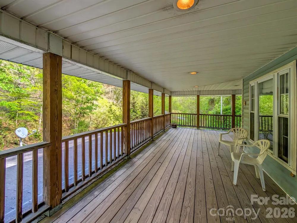 77 Griffith Branch Road Green Mountain, NC 28740