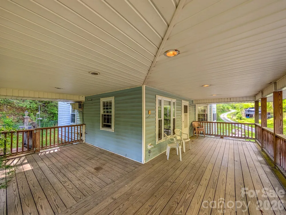77 Griffith Branch Road Green Mountain, NC 28740
