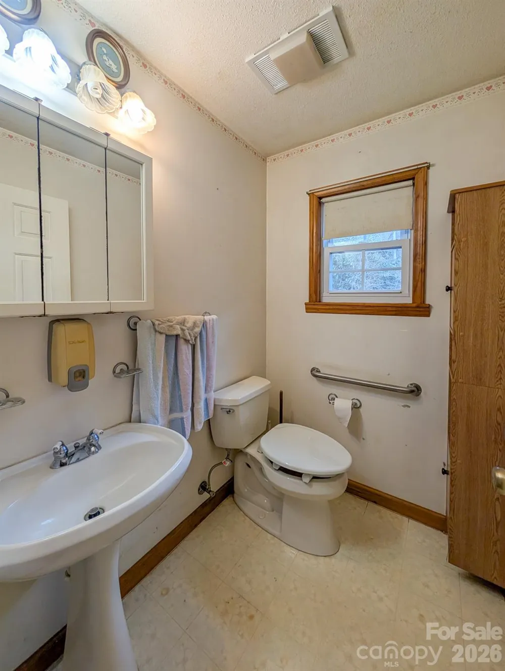 77 Griffith Branch Road Green Mountain, NC 28740