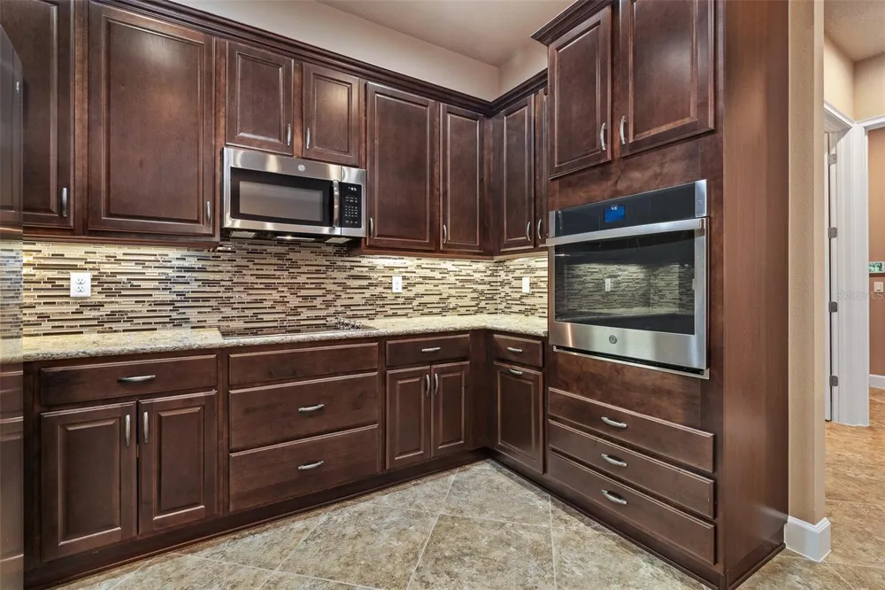 829 PINEWOOD DRIVE Ormond Beach, FL 32174