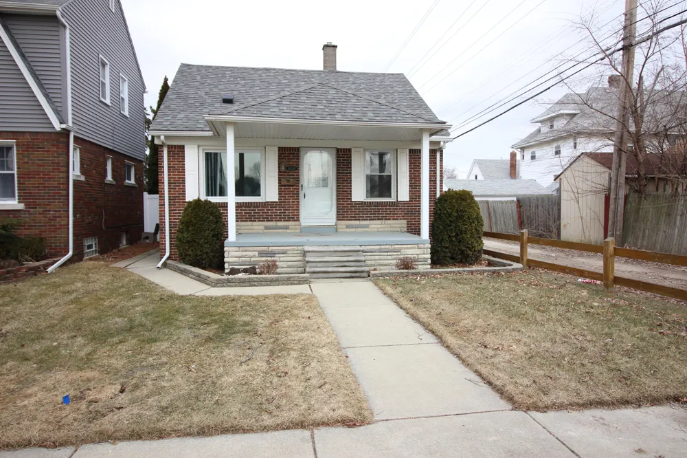 1028 Mollno Street Wyandotte City, MI 48192