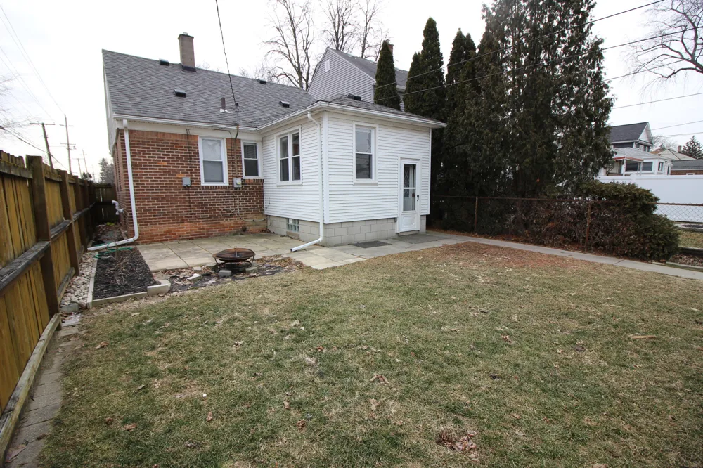 1028 Mollno Street Wyandotte City, MI 48192