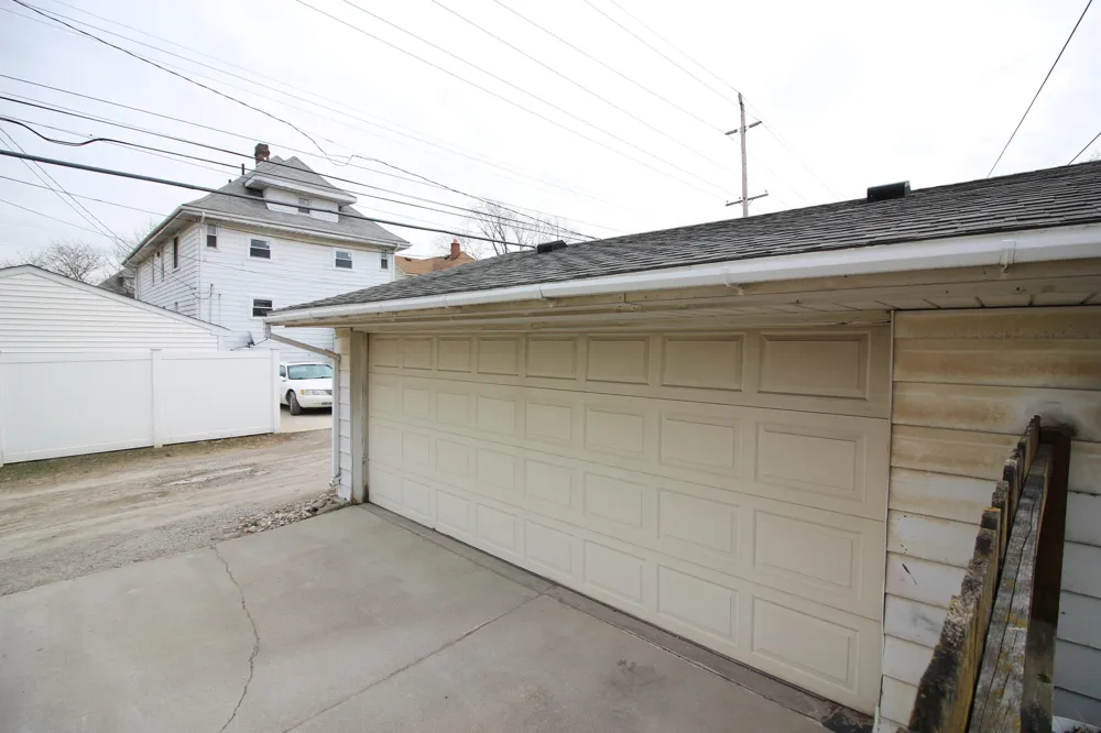 1028 Mollno Street Wyandotte City, MI 48192