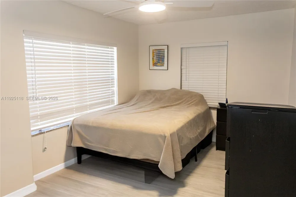 2444 Roosevelt St Hollywood, FL 33020