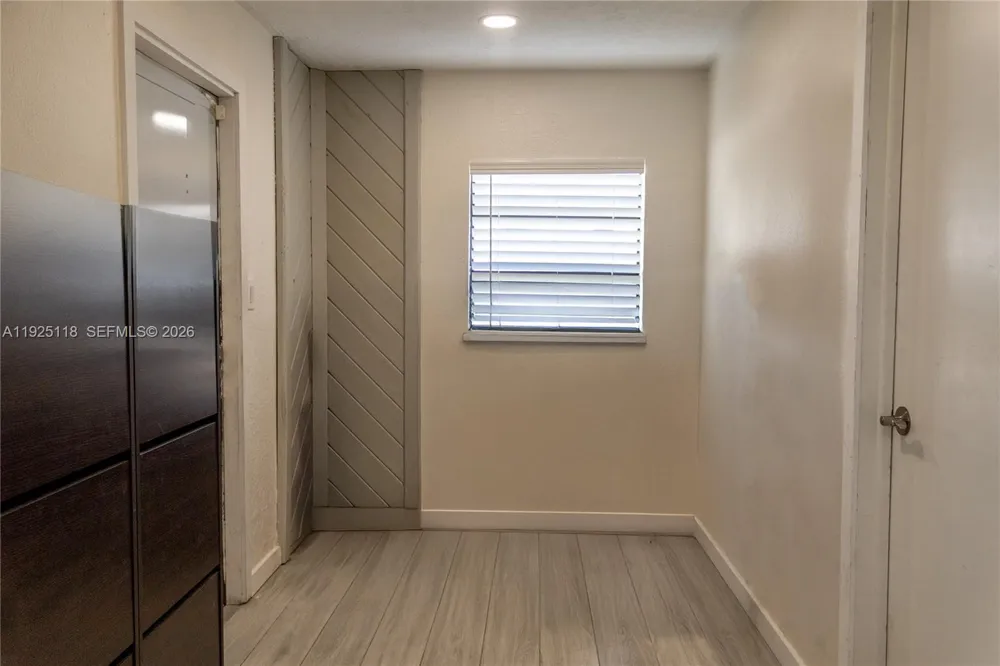 2444 Roosevelt St Hollywood, FL 33020
