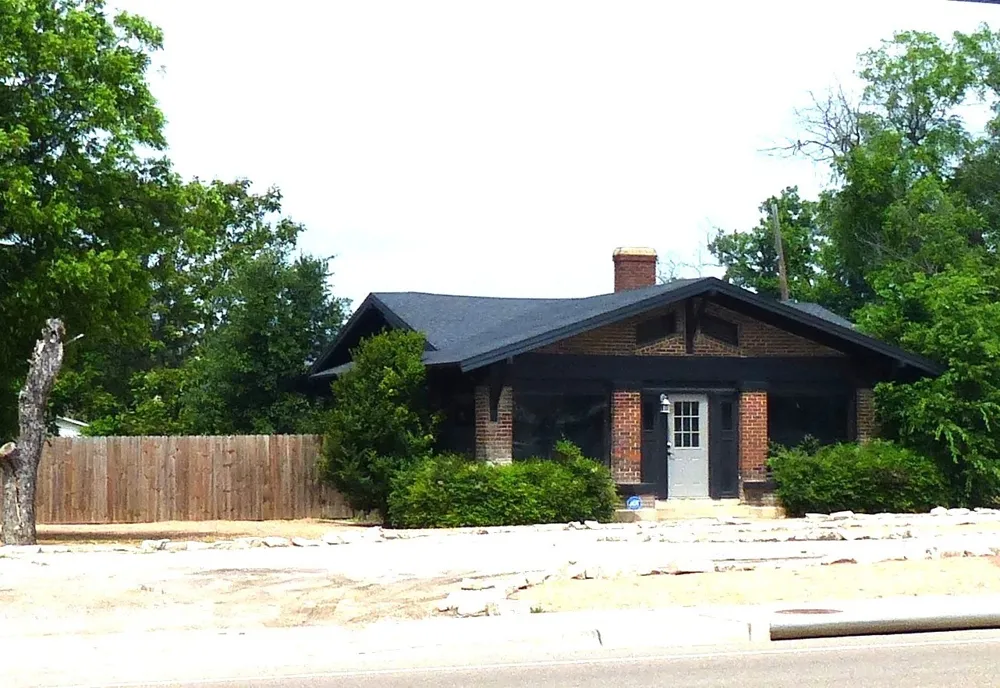 617 Bridge Brady, TX 76825