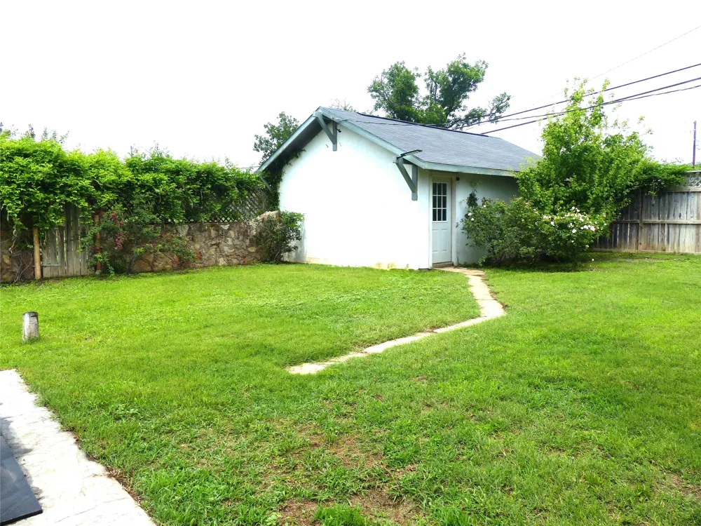 617 Bridge Brady, TX 76825