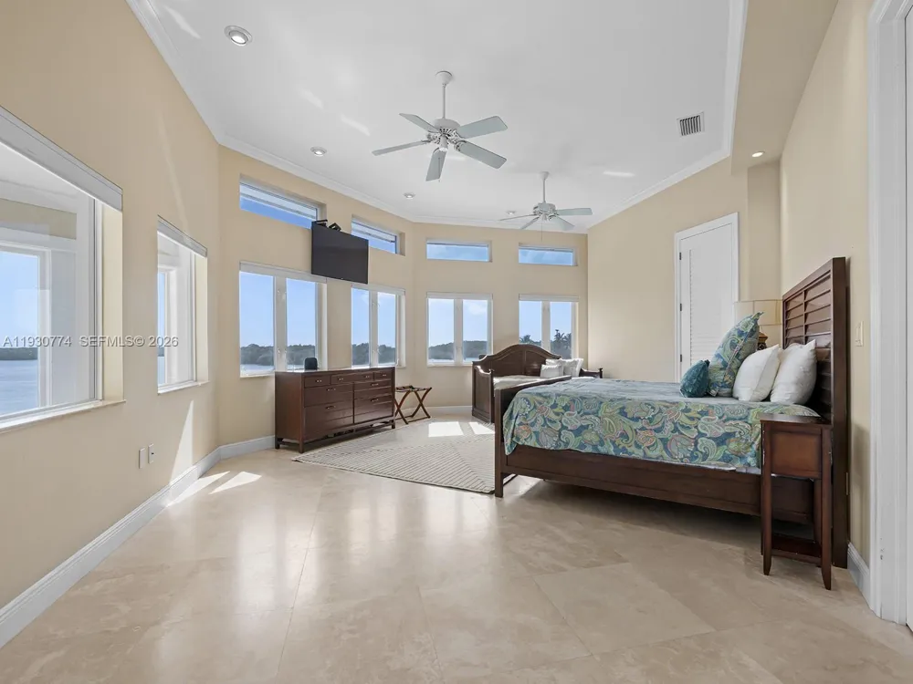 57 Garden Cove Dr Key Largo, FL 33037