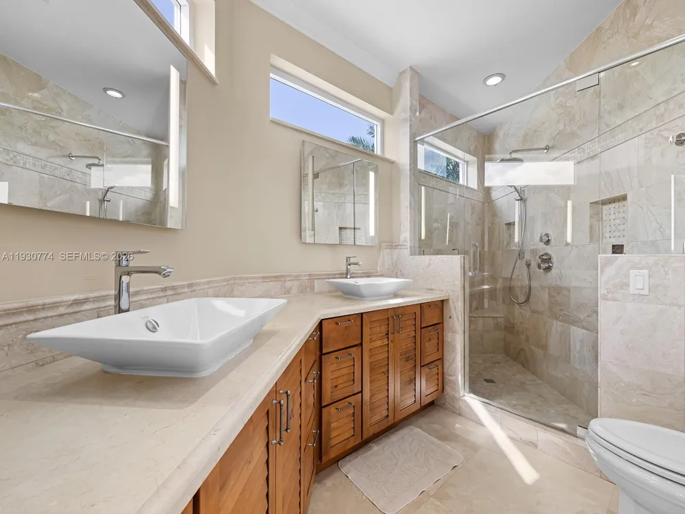 57 Garden Cove Dr Key Largo, FL 33037