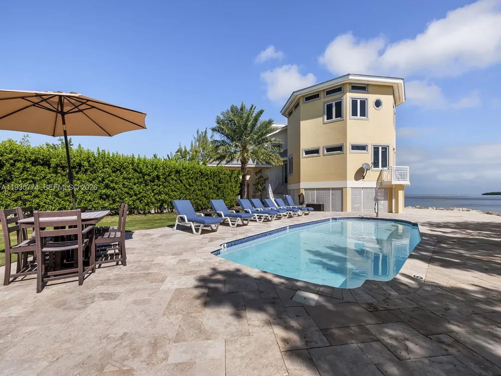 57 Garden Cove Dr Key Largo, FL 33037