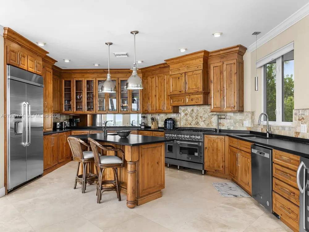 57 Garden Cove Dr Key Largo, FL 33037