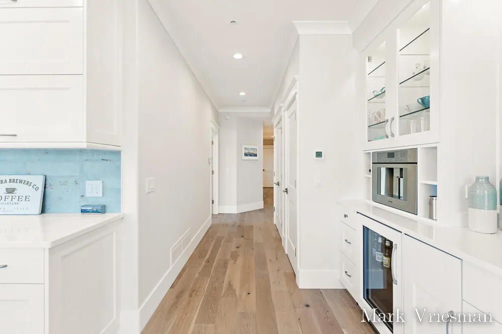 218 S Harbor Drive #201 Grand Haven City, MI 49417
