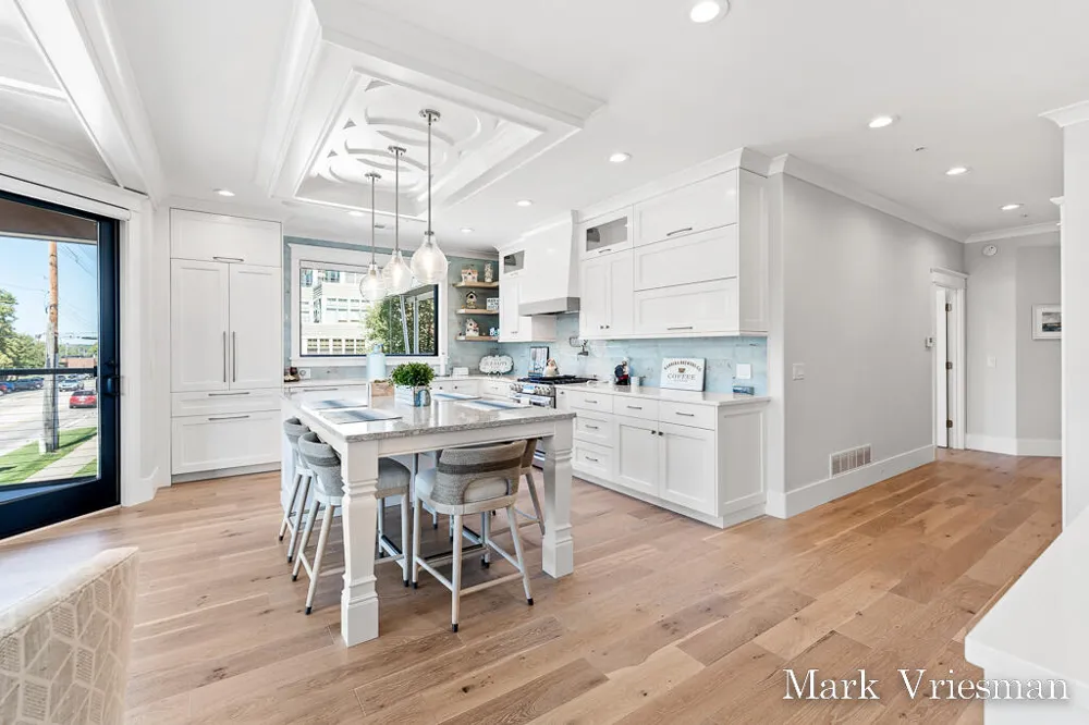 218 S Harbor Drive #201 Grand Haven City, MI 49417