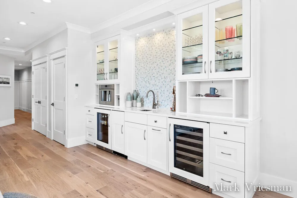 218 S Harbor Drive #201 Grand Haven City, MI 49417