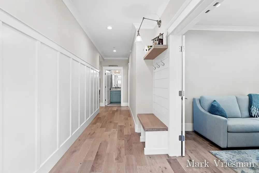 218 S Harbor Drive #201 Grand Haven City, MI 49417