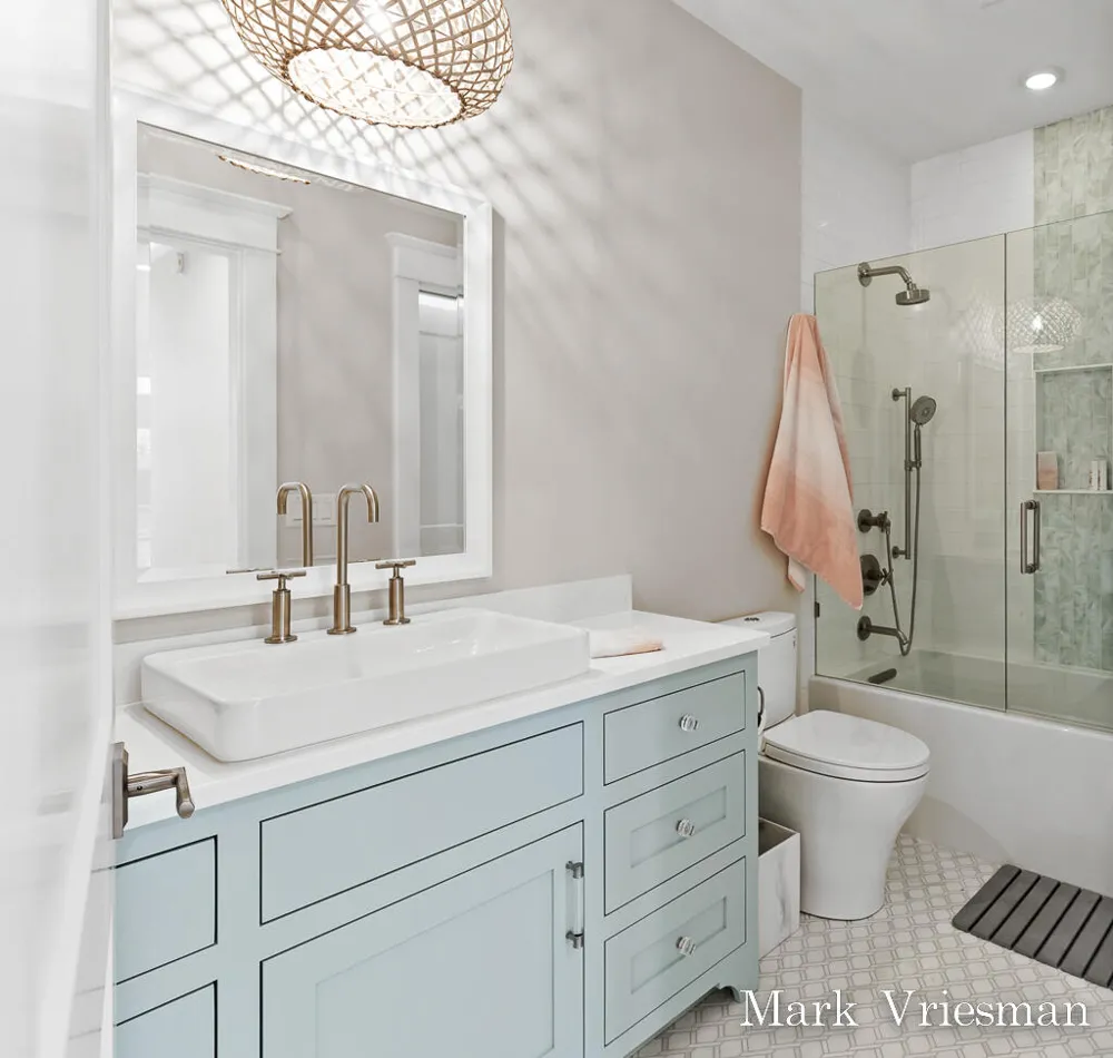 218 S Harbor Drive #201 Grand Haven City, MI 49417