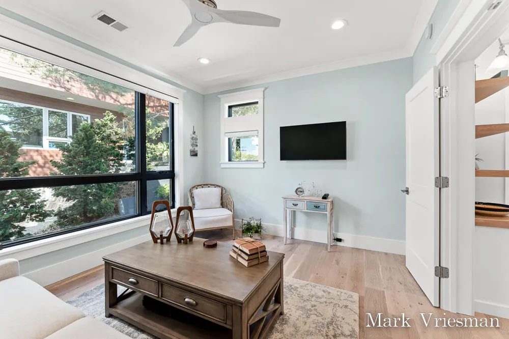 218 S Harbor Drive #201 Grand Haven City, MI 49417
