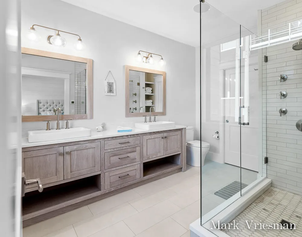 218 S Harbor Drive #201 Grand Haven City, MI 49417