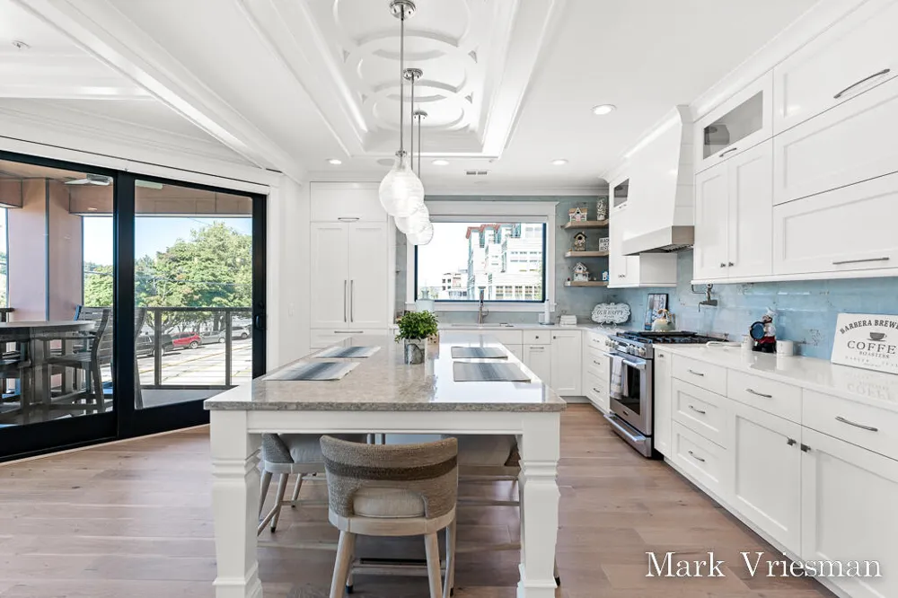 218 S Harbor Drive #201 Grand Haven City, MI 49417