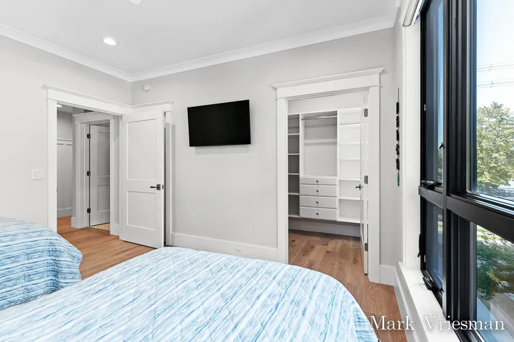 218 S Harbor Drive #201 Grand Haven City, MI 49417