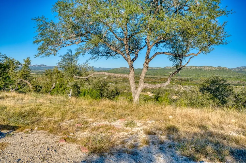 32901 Texas Hwy 55 Uvalde, TX 78801