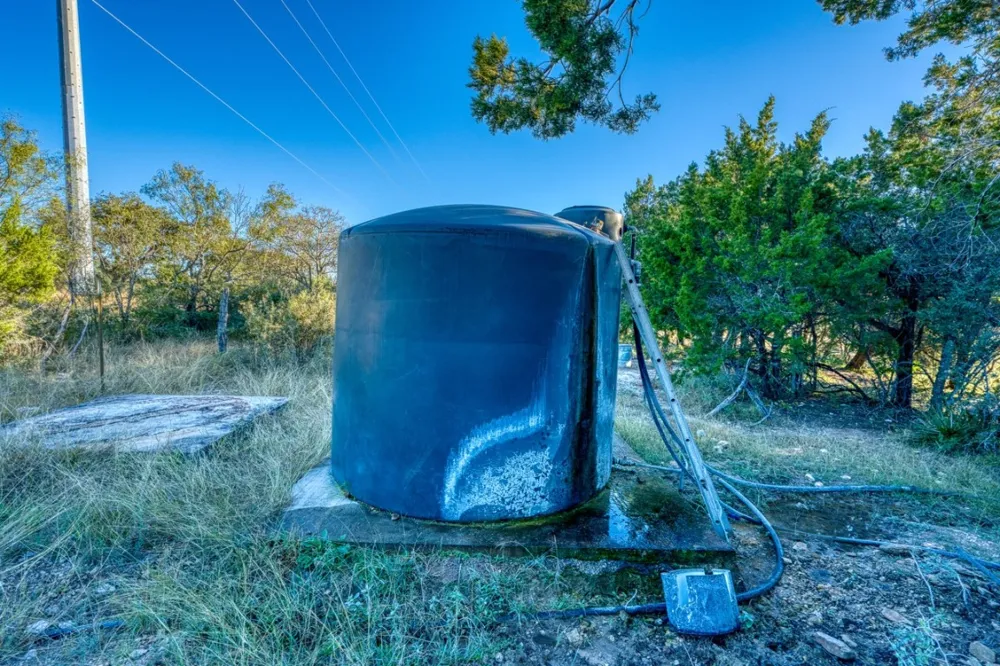 32901 Texas Hwy 55 Uvalde, TX 78801