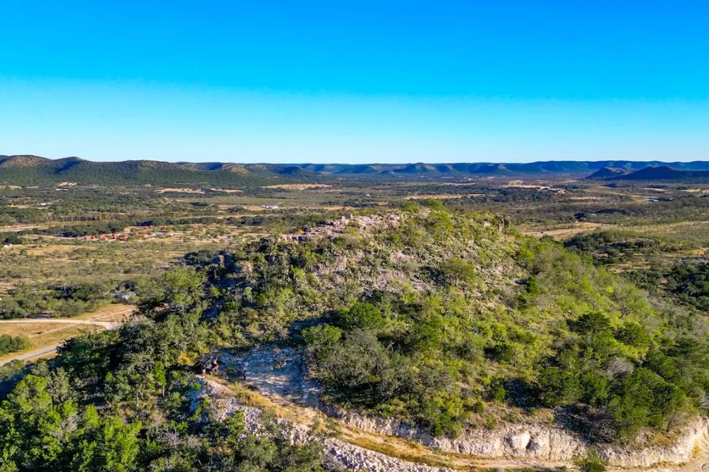 32901 Texas Hwy 55 Uvalde, TX 78801