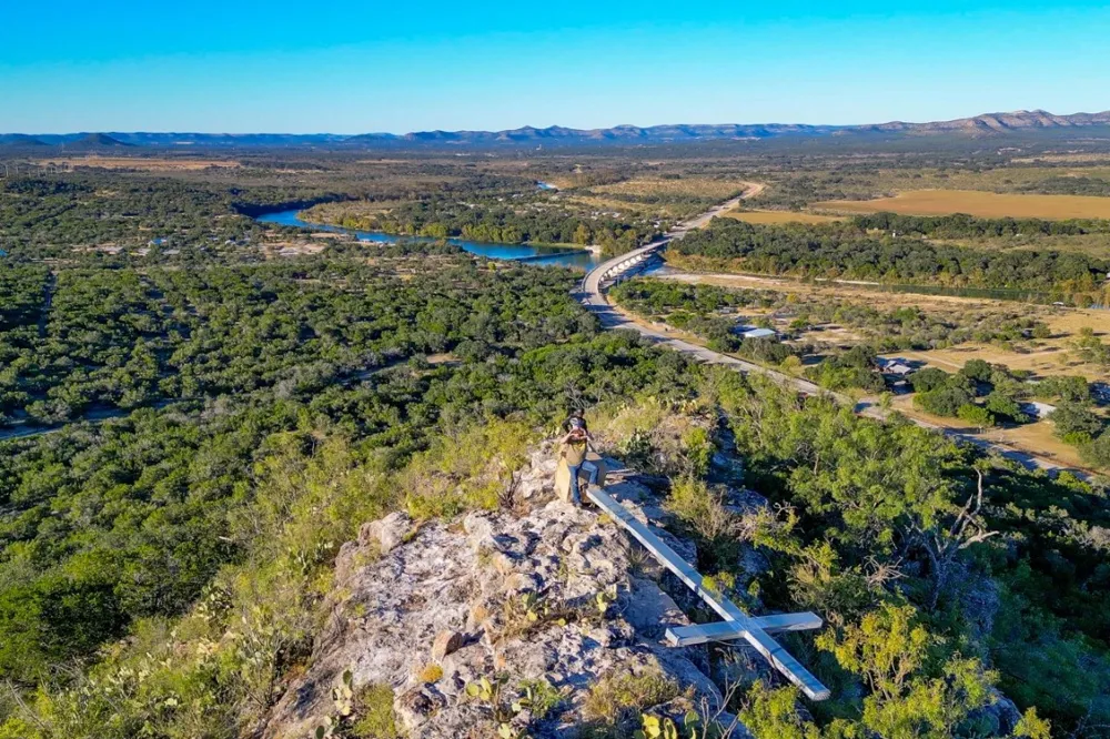 32901 Texas Hwy 55 Uvalde, TX 78801