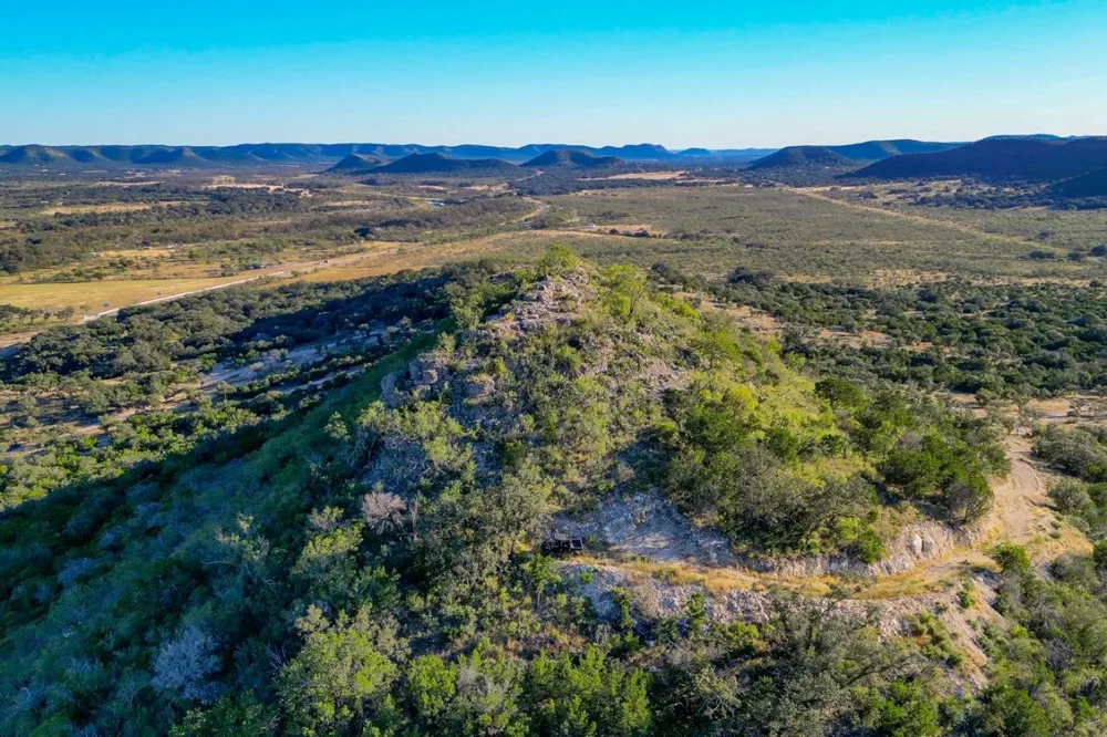 32901 Texas Hwy 55 Uvalde, TX 78801