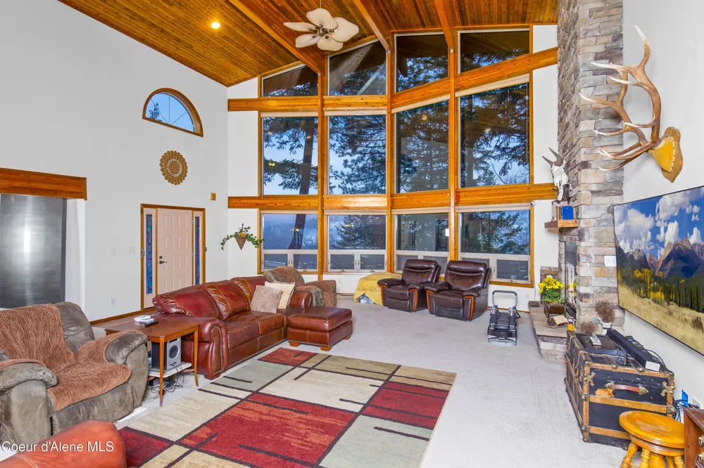 325 Wambli Wahohpi Careywood, ID 83809