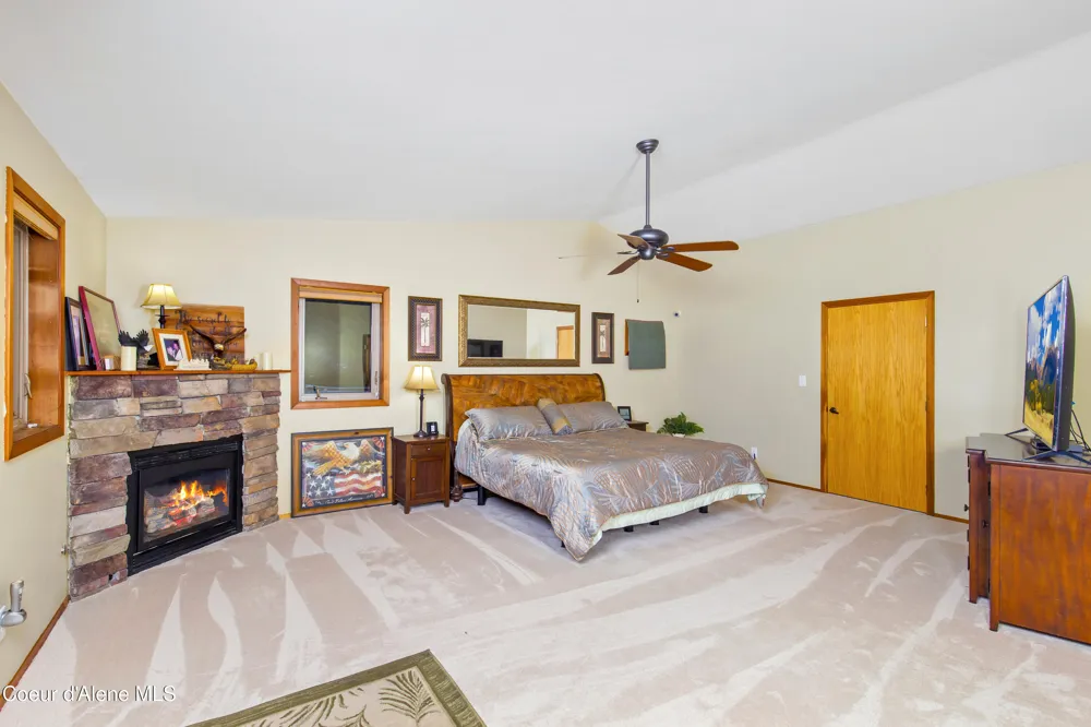 325 Wambli Wahohpi Careywood, ID 83809