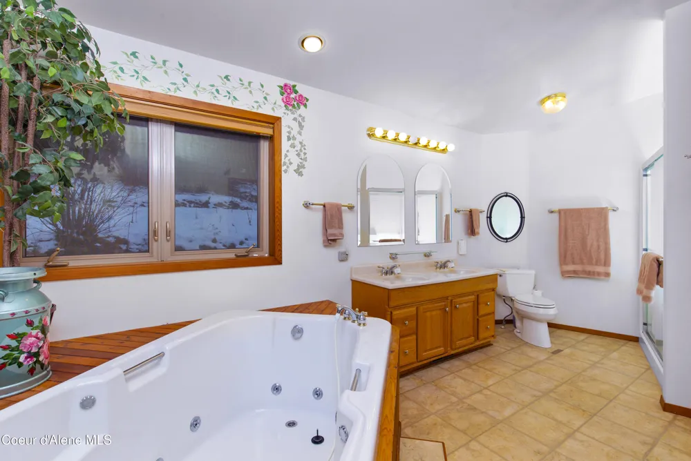 325 Wambli Wahohpi Careywood, ID 83809