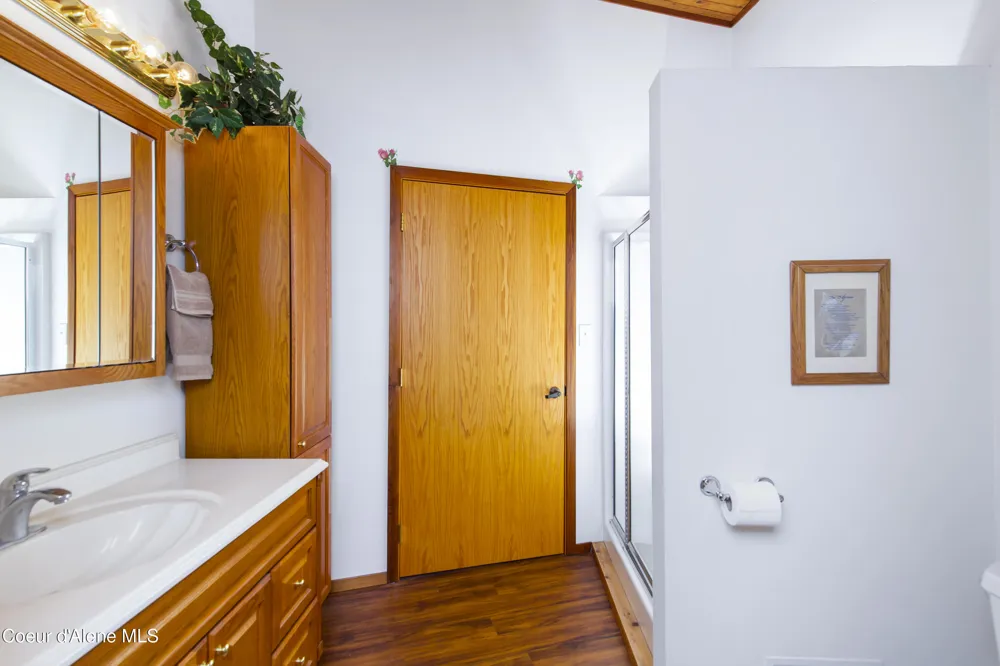 325 Wambli Wahohpi Careywood, ID 83809