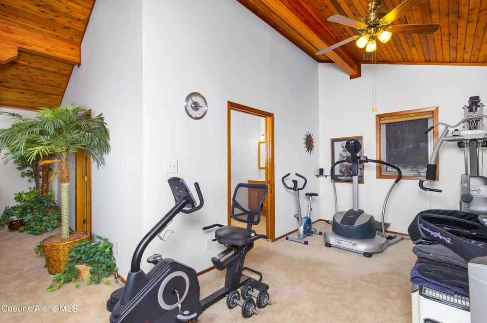 325 Wambli Wahohpi Careywood, ID 83809